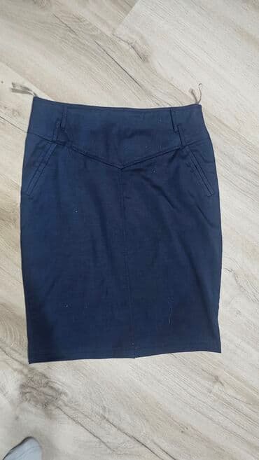 Ženski poslovni komplet 38vel – sako i suknja, tamno plave boje. - — 2