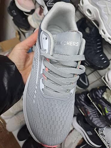 patike skechers: Skechers 36-41 
Cena 3300 din — 4
