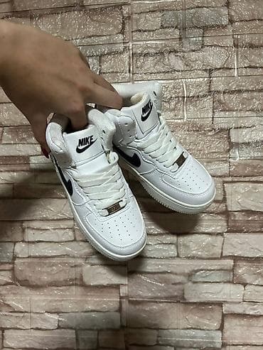 patike cesare paciotti: DUBOKE NAJK DECIJE PATIKE Prelepe,udobne,tople Velicine od 28 do 36 — 4