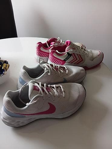 Dva para sportskih patika – ženske veličine 1) Nike patike za