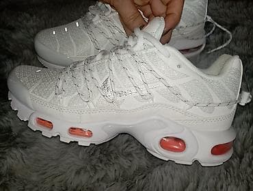 maskirne patike: Nike Air Max Plus (Tn) patike – bele sa narandžastim Air jedinicama - — 5