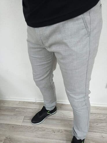 Pantalone: Cena 2990 dinara 
Top kvalitet 
Brojevi 29 36 38 40 42 — 4