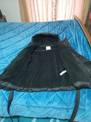 mona zenske kozne jakne 2022: Zimska jakna s kapuljačom – crna - Debelo, meko postavljeno — 3