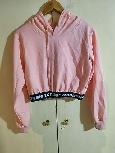 Dukserice: Kratki roze duks s kapuljačom – ebelieve - Model: cropped hoodie - — 2