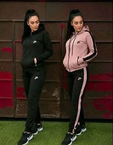 nike xs: Ženski komplet trenerke – dukserica sa kapuljačom i donji deo. - — 2