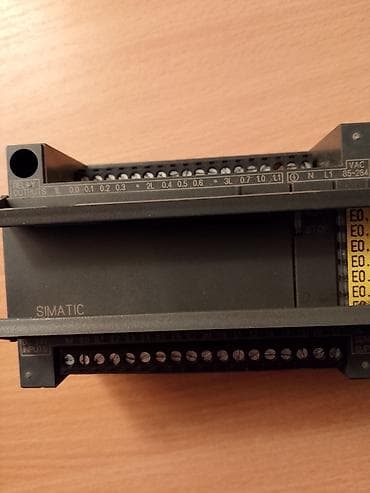 kompjuter napajanje: SIEMENS SIMATIC S7-200 – CPU 214 PLC - Model: 6ES7 214-1BC01-0XB0 — 6