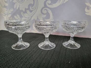 case za zestoko pice: Casice kristal Zajecar za zestoko pice iz 70ih. Casice su perfektne ( — 8