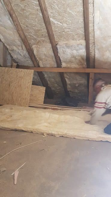 demontaža i montaža pvc stolarije: Patosenje krova pranje i farbanje crepa — 2