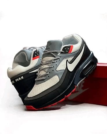 Nike Air Max patike – muški model - Ikoničan dizajn sa Swoosh