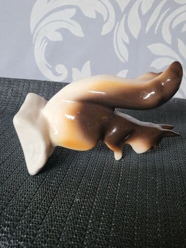velike svece: Porcelanska nova figura veverice 70te. Figura nova sve na njoj je — 11