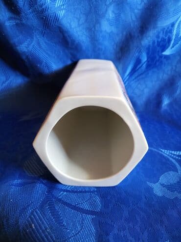 auto karta srbije i crne gore: Vaza nova Zajecar porcelan 70te. Visina. 17,5cm — 6