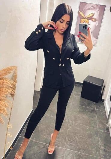 h m kompleti: Kompletii
S m l xl
3200 — 3