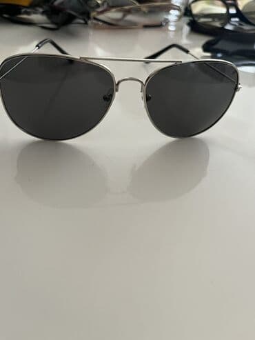 Kaiševi: Sunčane naočare - Sportski model: pravougaone polu-rimleš (ravan — 2