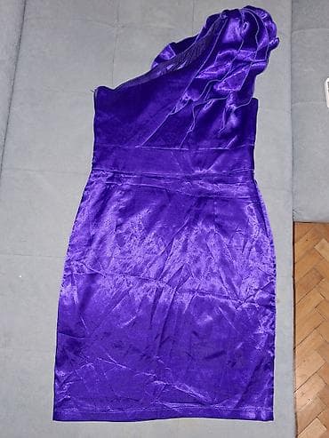 AMISU Elegantna ljubičasta koktel haljina na jedno rame VEL.M -