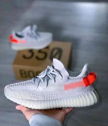 yeezy cena: Yezzy

Brojevi: 36-43
Brojevi: 36-46


3900 — 8