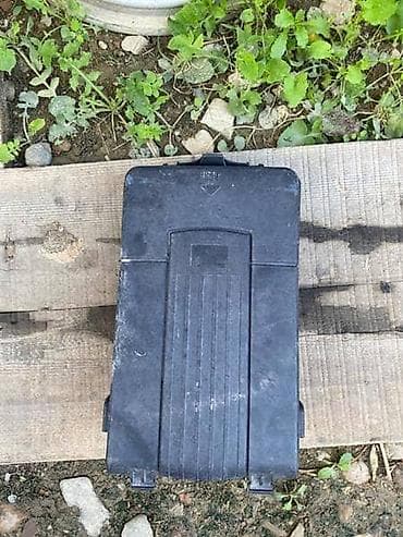 ormar za hodnik: NOSAC AKUMULATORA ZA VOLKSWAGEN GOLF 5 | Nosac akumulatora za Golf 5 — 1