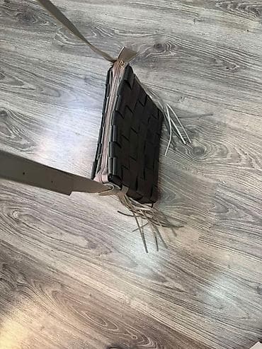 dm steznik za stomak: Neobično izrađena torba sa lepim detaljima — 4