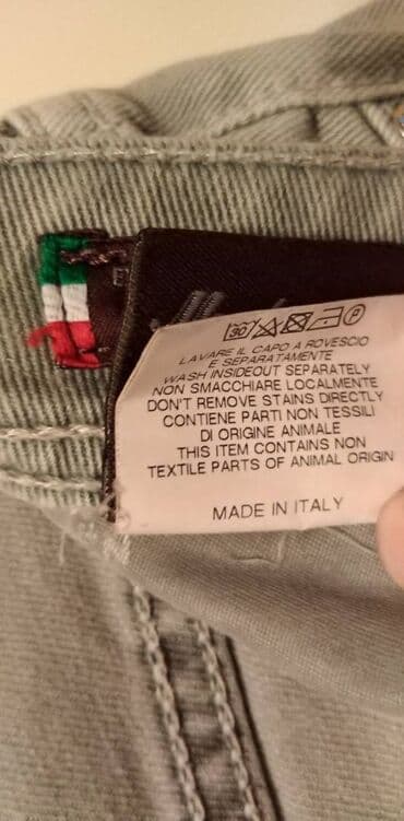 muške pantalone džeparice: Muske farmerke Jacob Cohen vel.33,slim fit,dimenzije:Duzina — 3