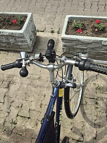 ski odelo devojcice: Gradski/treking bicikl – 28” Karakteristike: - Veličina točkova: 28” — 5