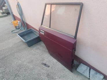 delovi auspuha: Vrata zadnja desna Lada 2104 Karavan(bordo). Skinuta sa rastavljenog — 7