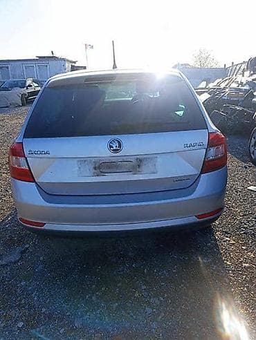 smederevska palanka auto plac: ŠKODA RAPID 1.6TDI 2015. GOD. - KOMPLETAN AUTO U DELOVIMA | SKODA — 2