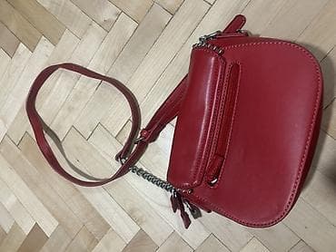 massimo duti: Crvena crossbody torba sa lancem i zakovicama - Materijal: glatka — 1