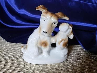 swarovski figure: Nova figura pasa 1951 do 1974g.Lippelsdorf GDR. Nova porcelanska — 2