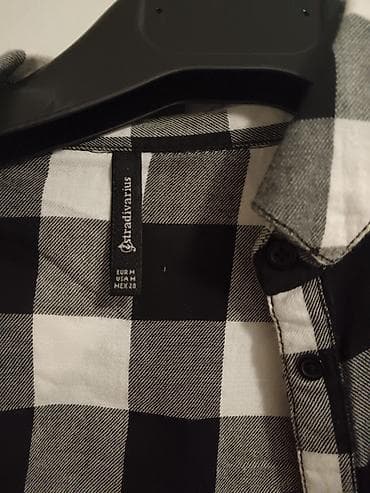 Stradivarius košulja-haljina, karirana crno-bela - Model: dugačka na lalafo.rs Stradivarius košulja-haljina, karirana crno-bela - Model: dugačka