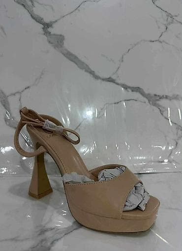 kaisem: Elegantne ženske sandale – više modela
Brojevi
36-41
2550 din
OR💥 — 1