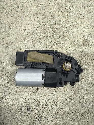 Autoelektrika: MOTOR PANORAME ZA VOLKSWAGEN PASSAT B7, PASSAT B7 ALLTRACK, PASSAT CC — 4
