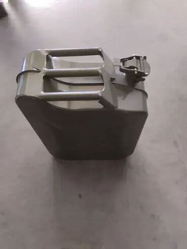 metalno bure 200 l cena: Kanister 20 L 3.500 din — 2