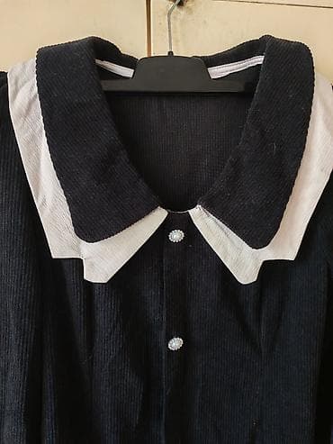 Haljine: Crna korduroj haljina sa dugim rukavima i kontrastnim kragnom - — 3