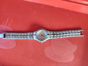curren satovi original cena: Ženski ručni sat Rolex Oyster Perpetual sa metalnom narukvicom i — 6