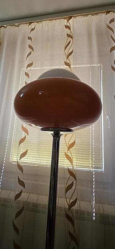 roda tanjiri na komad: Prelepa retro podna lampa, dekorativan i unikatan komad za ljubitelje — 3