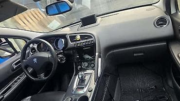 auto gume prodaja: PEUGEOT 3008 HIBRID - KOMPLETAN AUTO U DELOVIMA | Peugeot 3008 — 4