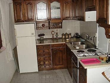 apartment for rent: Sutomore, iznajmljujem apartman i sobe. Sobe sa dva, tri i četiri — 7