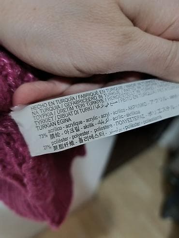 tasnice mona: Ženski džemper sa rol kragnom – fuksija roze - Model: oversize kroj — 4