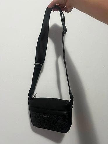 mile polovne stvari kupujem prodajem: Calvin Klein original tasna Nova potpuno, sa delom etikete i unutra — 4