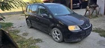 TOURAN DELOVI 1.6 FSI | Kompletan auto u delovima ispravan vozno — 1