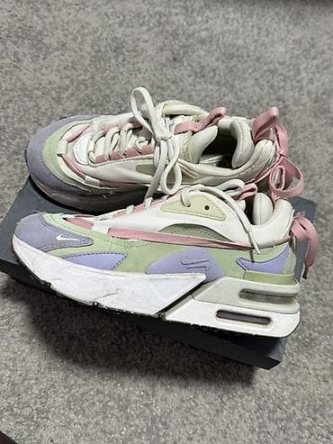 nike patike zenske novi modeli: Nike patike 38
Broj — 2