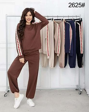 Dukserice: Ženski kompleti – modeli 2615 i 2626 Model 2615: - Dvodelni komplet — 6