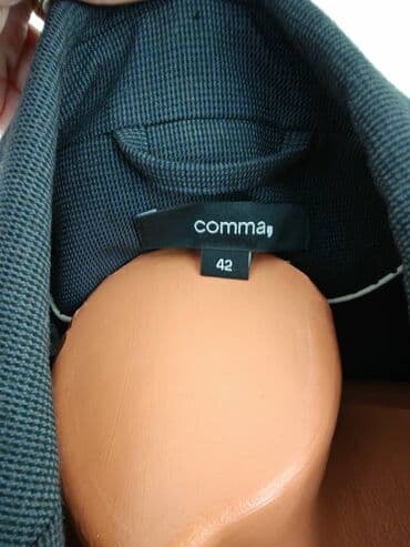 Shirts, blouses and tunics: Comma Nov sako Naznačena veličina 42 Odgovara za 40 Poluobim 50 cm Za — 2