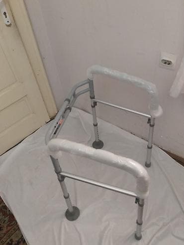 polovne medicinske torbe: Aluminijumska hodalica-setalica bez tockova, doneta iz Svajcarske — 5