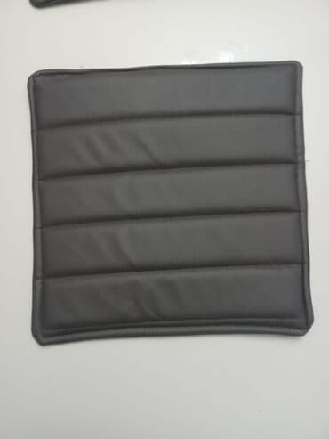 tepih za ispod jelke: Chair pads — 1