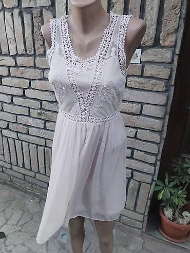 pantalone sa grejacima: Vero Moda haljina, veličina S, super očuvana. - Boja: nežno — 4