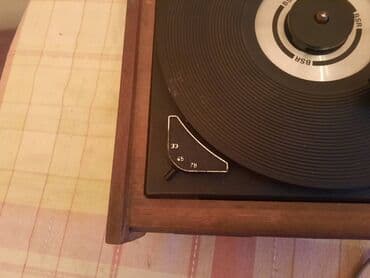 bas pojacala: Tanjir,ruka,igla za retro,stari gramofon - Star Nepoznato stanje — 10