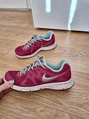 Nike revolution 2 original patike broj 40 — 2