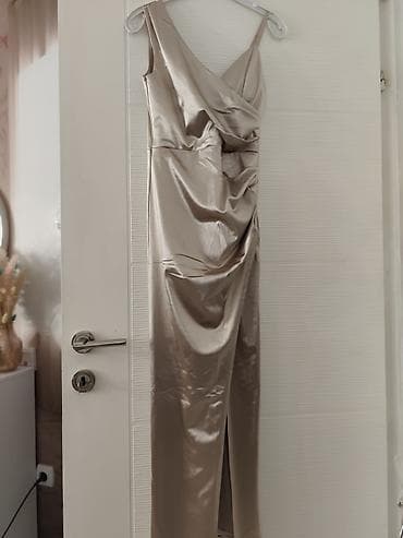 tupe za muskarce: Svečana haljina od satenskog materijala u šampanj/bež nijansi. NOVO - — 1