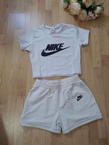 Women's Sweatsuits: Komplet sorc i krop majca
Velecine : s m l
Cena : 1.799 dinara — 6