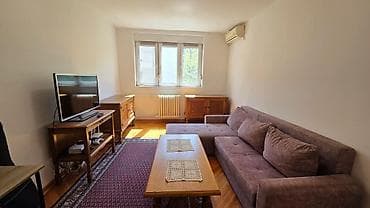 IZDAJE se stan na Karabirmi. Slobodan od 10.juna